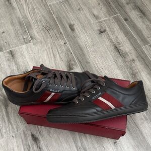 Bally Men's Brown and Red Sneakers